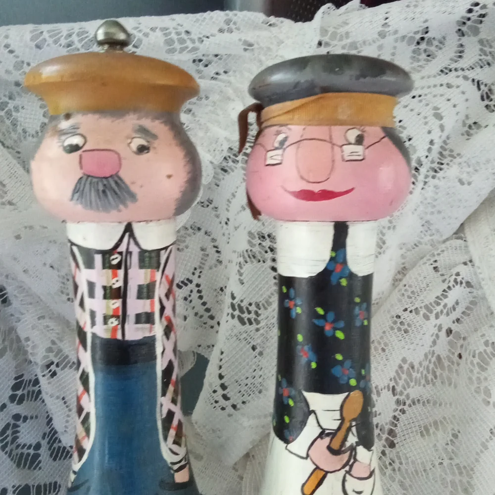 Vintage country farmhouse boho folk art, granny core painted salt and pe…